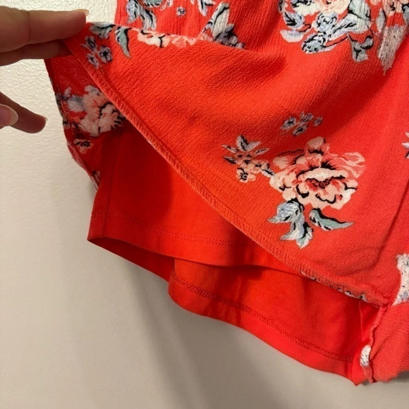 Torrid Crinkle Gauze Shorts Coral / Red  Floral High Waisted Pull On Size 0 - Picture 6 of 7